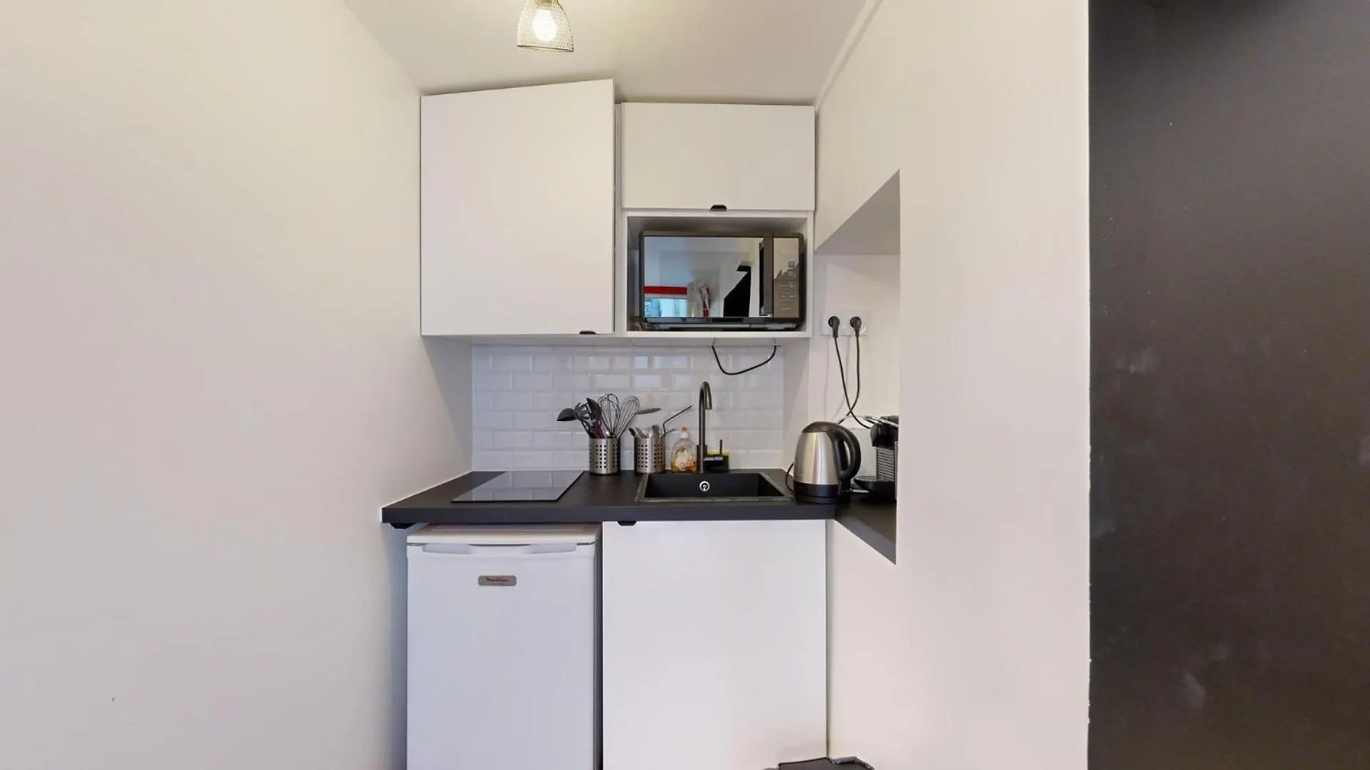 Apartman Bluestay 93 - Charmant Studio A